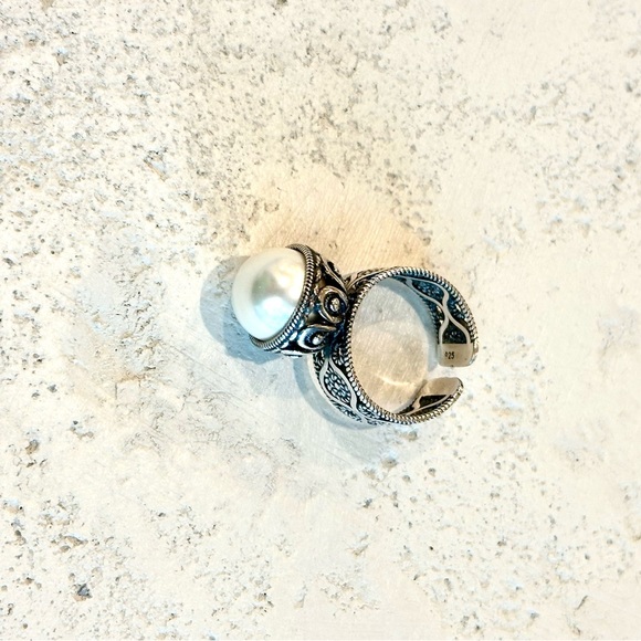 New Silver Ring with Pearl - Picture 6 of 6